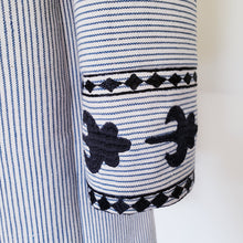 Load image into Gallery viewer, Zarif Short White Jacket